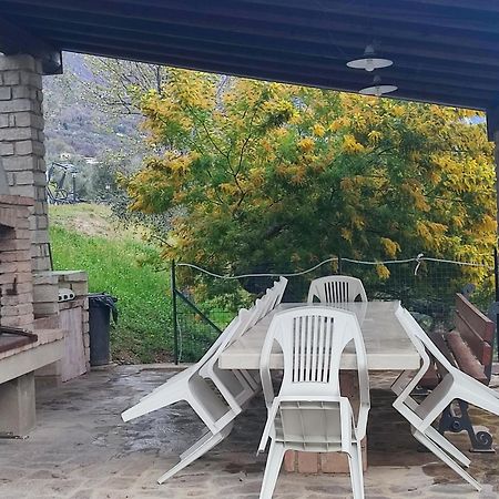 Agriturismo L'Uliveto Гарньяно Экстерьер фото